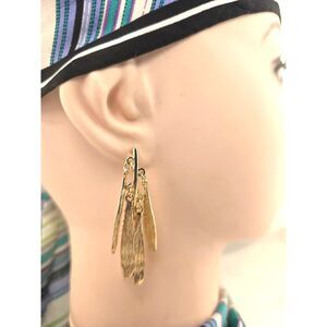 Textured Chandelier Earrings Wings Leaves Multi Dangle 2.5" Gold Tone Movement